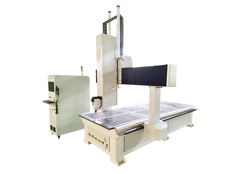 1325四軸聯(lián)動擺頭雕刻機